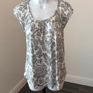 NWT LOFT white and navy flutter sleeve top